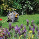 Hozelock 2431H Duvarda ve Yerde 25 m Hortumlu 45 m Kapasiteli Hortum Toplama Sarma Makara Seti