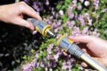 Hozelock 2044H Metal Çift Yönlü Hortum Adaptörü Bağlantısı 1/2" - Görsel 2
